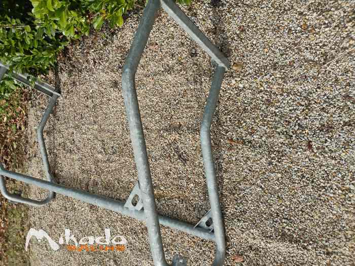 RARE vends rack à pneus seul pour remorque brian james largeur 2m 0