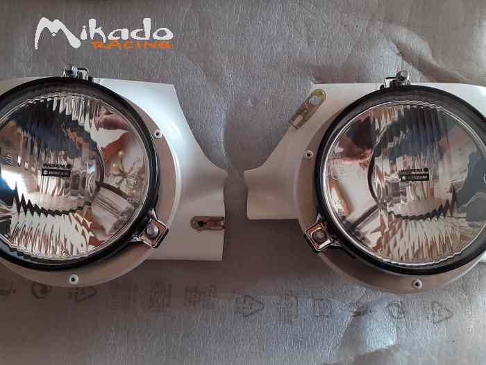 Phare de virage 205 xénon H3