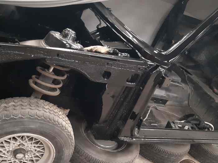 BMW 323 I E21 A REMONTER 1