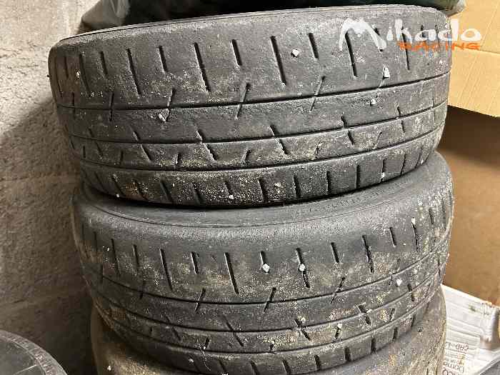 Pièces 206 et pneus 4