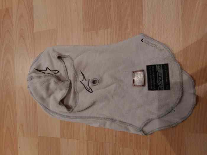 Sous vêtements cagoule chaussettes 4