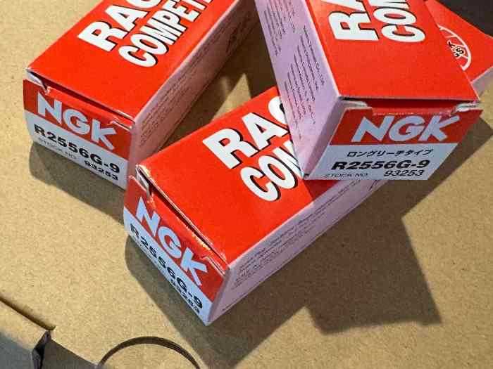 904609568A Bougies 208 rally4