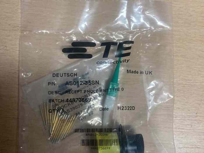 Connecteur DEUTSCH AS012-35SN