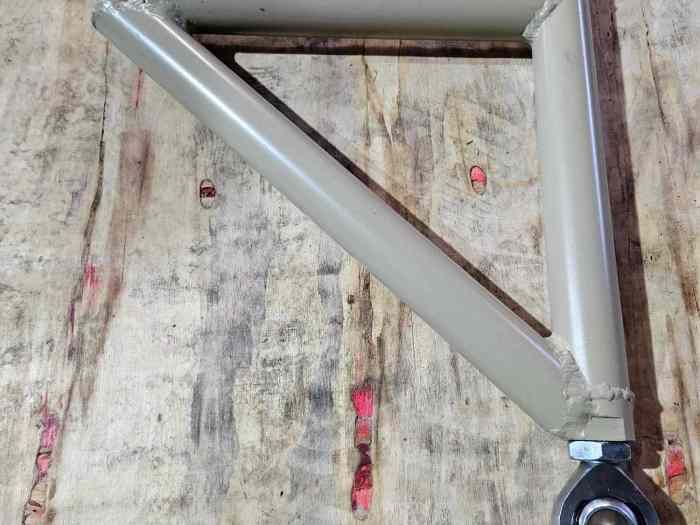 Triangle rotulé 205 1