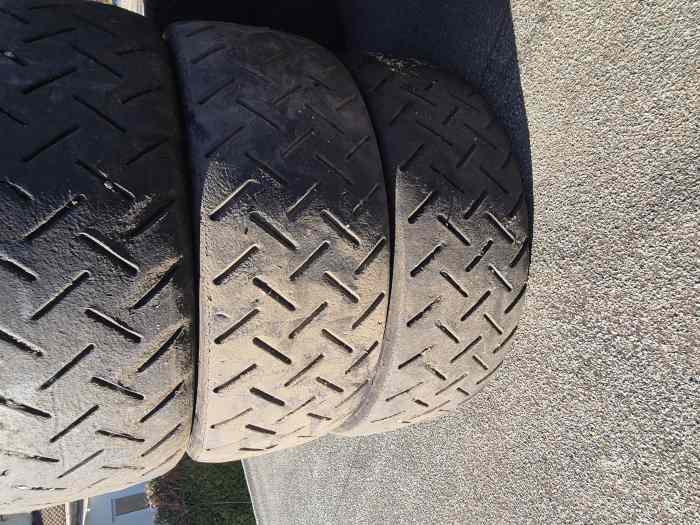 Lot pneus compétition 215/45/16 essai ou circuit 1