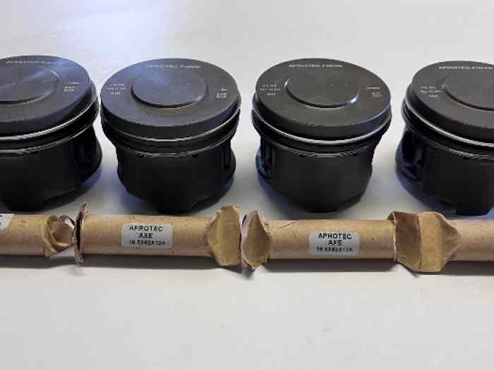 Pistons neuf 205 rallye/ax sport 0