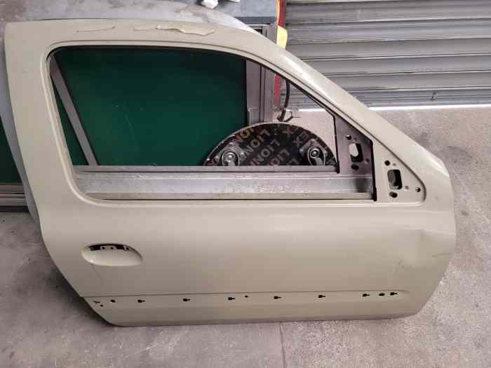 Lot pièces carrosserie clio 2 rs ou cup 1