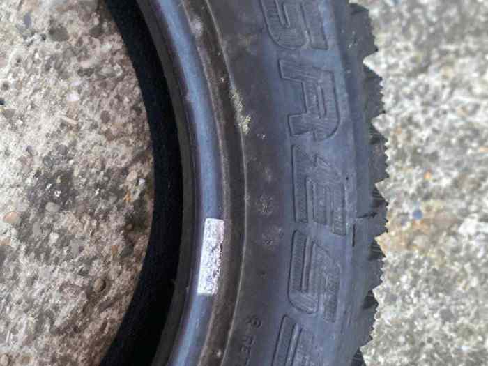 Pneus clouté 17 pouces 2