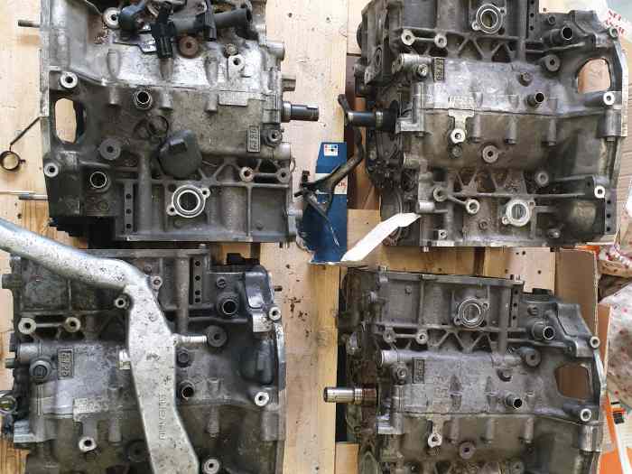 Vends 4 bas moteurs Subaru EJ25