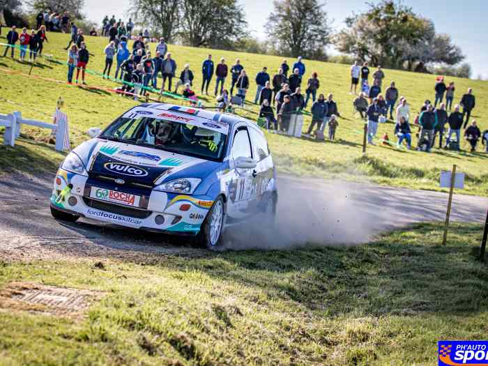 vraie focus kit car USINE + énorme lot de bord 1