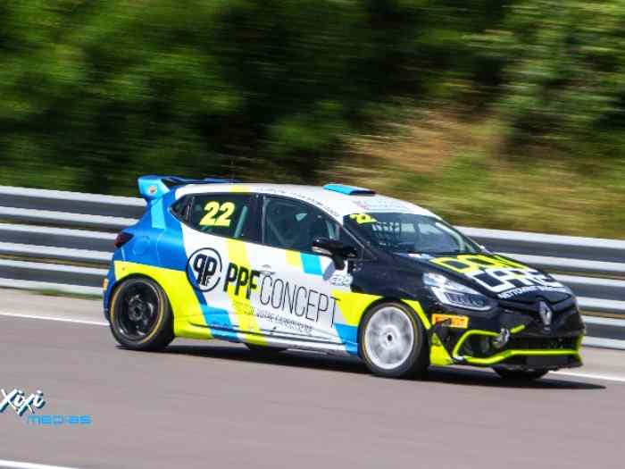 CLIO 4 cup X98 prête pour la saison 20...