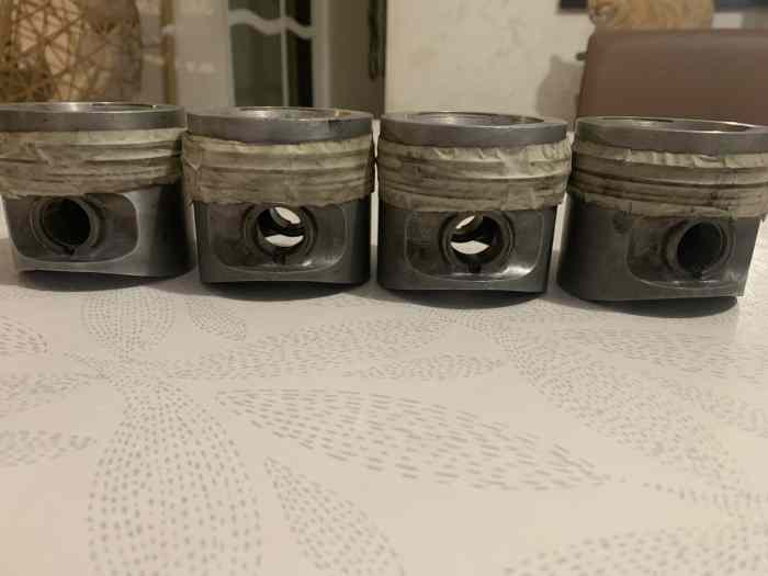 Pistons polo golf scirocco jetta 1300 4