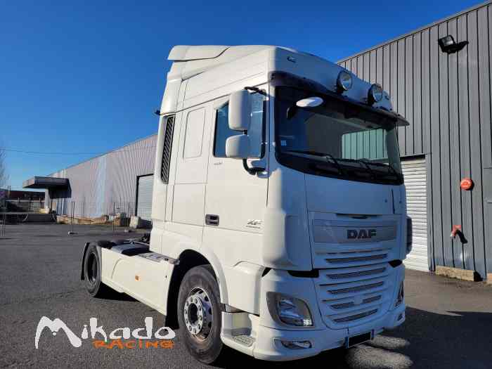 Tracteur daf 460 xf 0