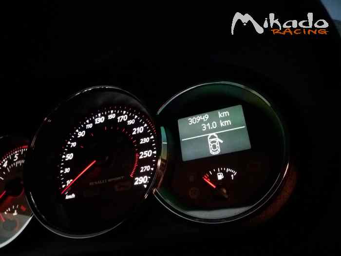 MEGANE 3 PHASE 3 RS CUP PREMIERE MAIN 1