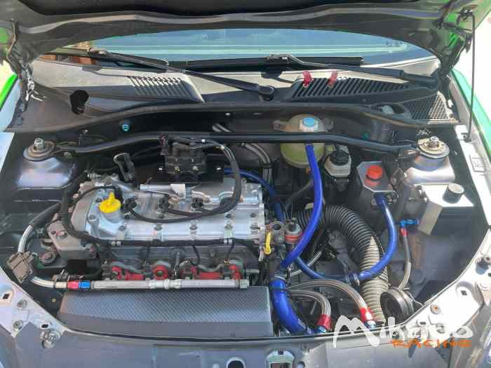 A vendre renault clio 2 F2014. 4