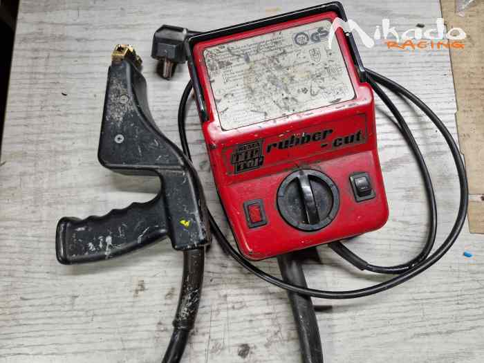 Retailleuse à pneus 1