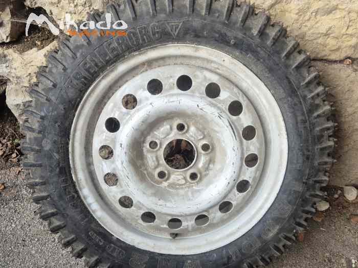 Jantes tôle pneus clous 0