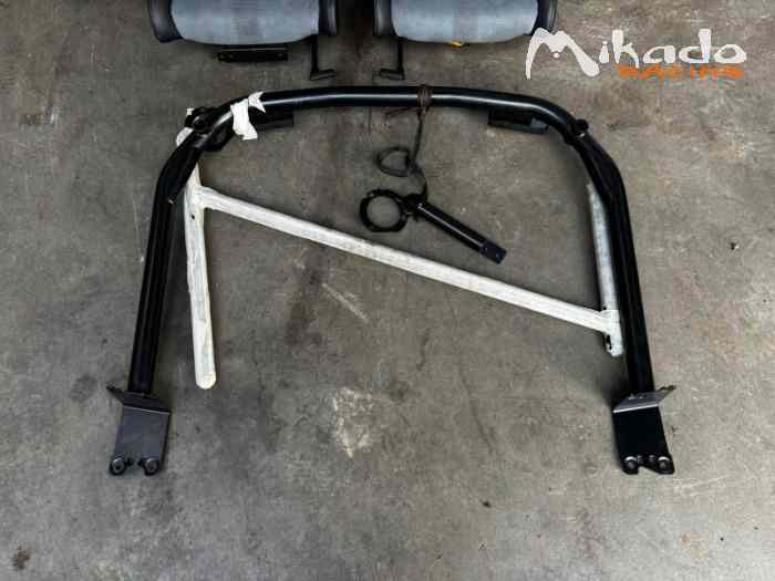 Arceau Porsche Cayman GT4 0