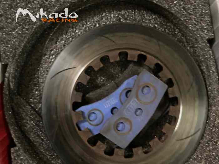 DISQUES FREINS AVANTS ET ARRIÈRES SKODA FABIA R5 TBE 3