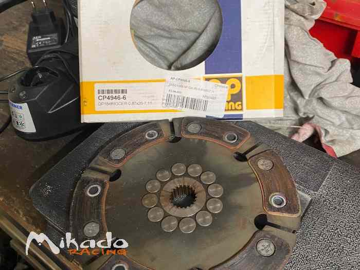 Embrayage 6 patins complet avec mécanisme AP racing clio r3 max 1