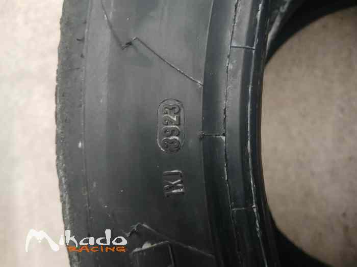 Pneus Pirelli 205 45 17 RA7+ 1