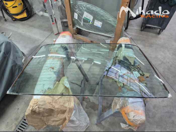 Lunette arrière 325 e30