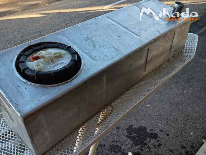 Réservoir aluminium 40l avec pompe à essence 0