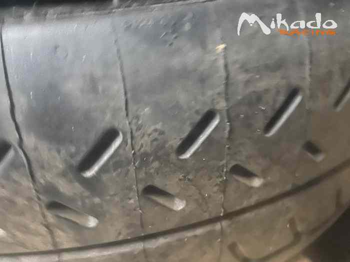 Gros lot de pneus Michelin 17p