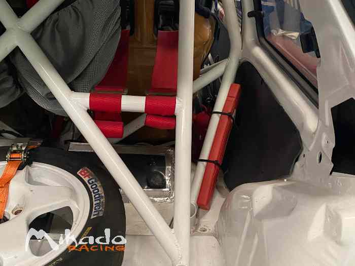 SIEGES BAQUETS CARBONE PEUGEOT SPORT 2