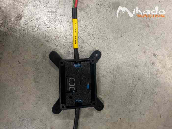 Régulateur de tension 0