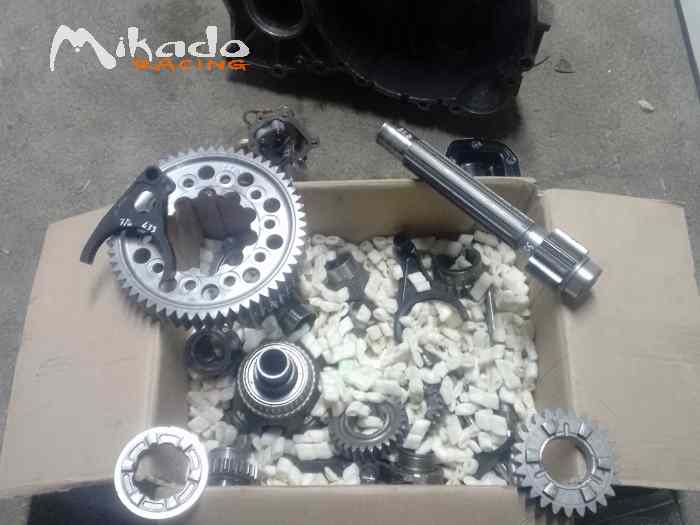 Vends pièces de boite Drenth et origine pour Mitsubishi 0