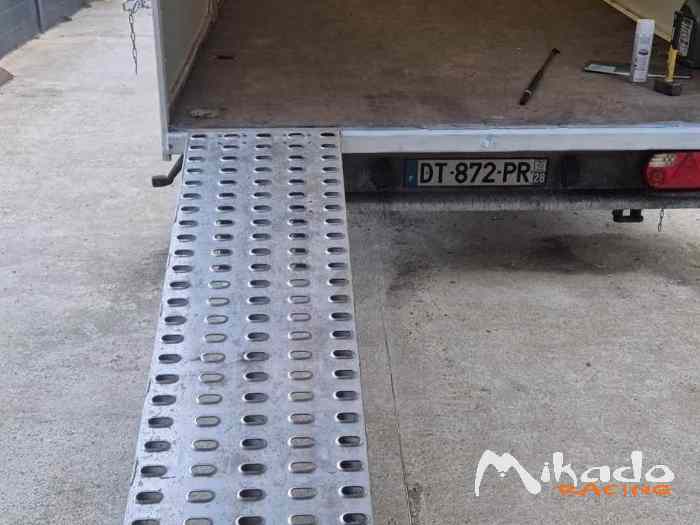 Remorque fermée hubiere 1