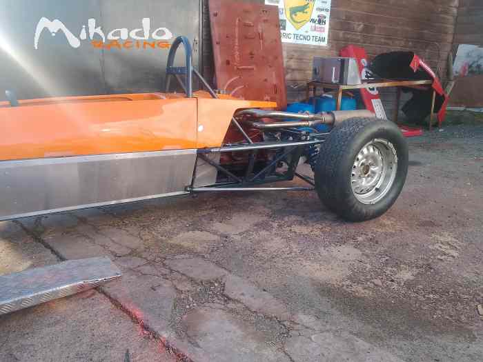 Crosslé 35F à carrosserie de 25F 1