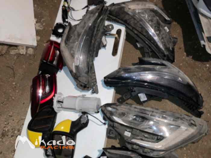 Gros lot de pièce clio rally5 5