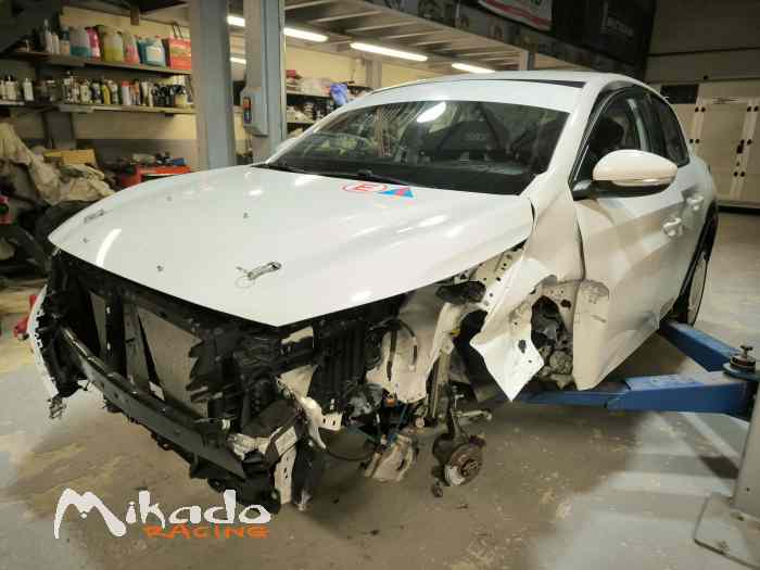 Peugeot 208 FR6 Accidenté 1