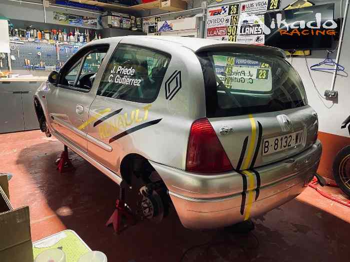 Renault clio sport ph1 252hp 1