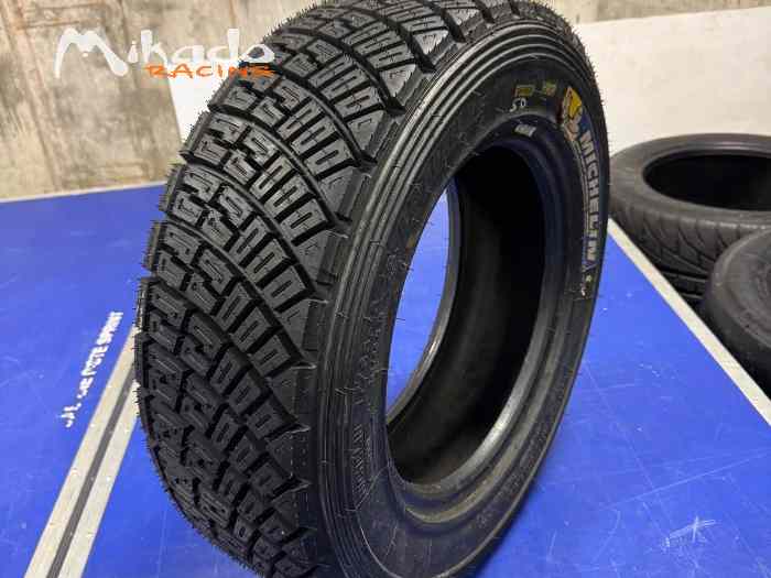 4 pneus terre Michelin H90R neufs 0