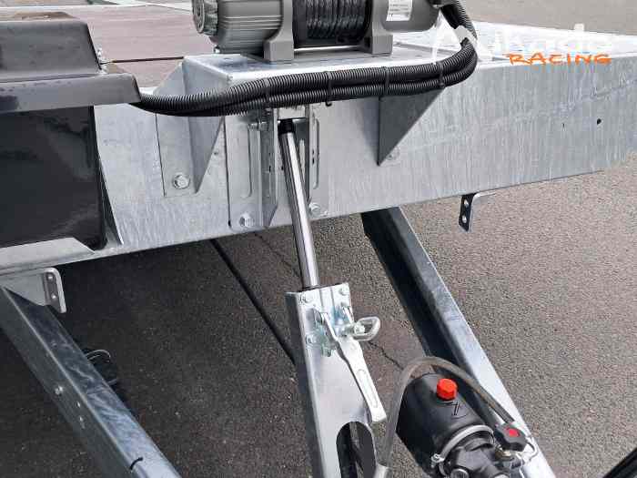 Remorque adaptée voitures larges & DRIFT : PRG TRAILERS PROLINE 5.50 X 2.28 basculant + rampes 2m50 + treuil électrique 3