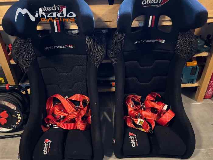 Vend baquets et harnais