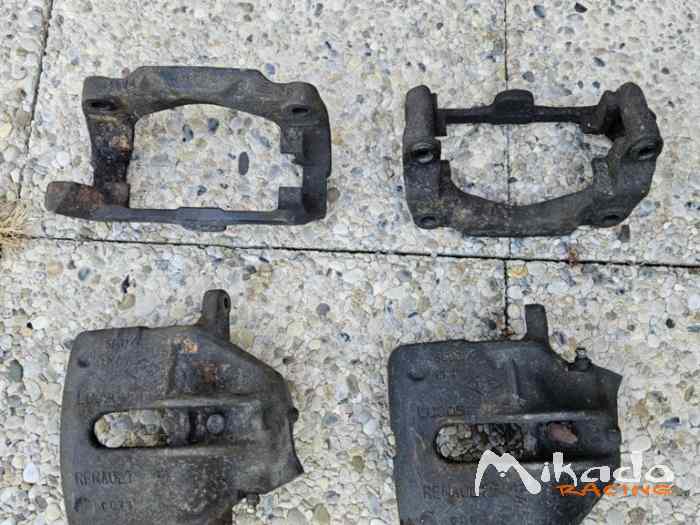 Moyeu + Etrier de Frein RENAULT Clio 3