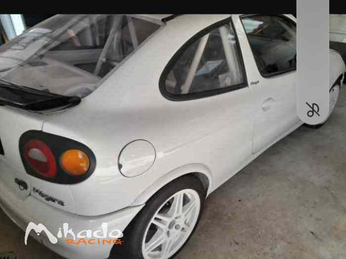 MEGANE F2000 STDSA 220CH vds/ech