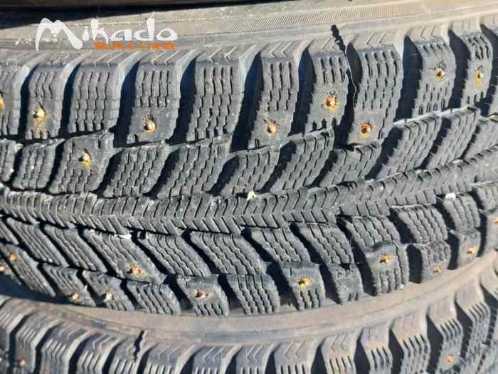 PNEU NEIGE clouté 175/65/14 sur jante PSA 2