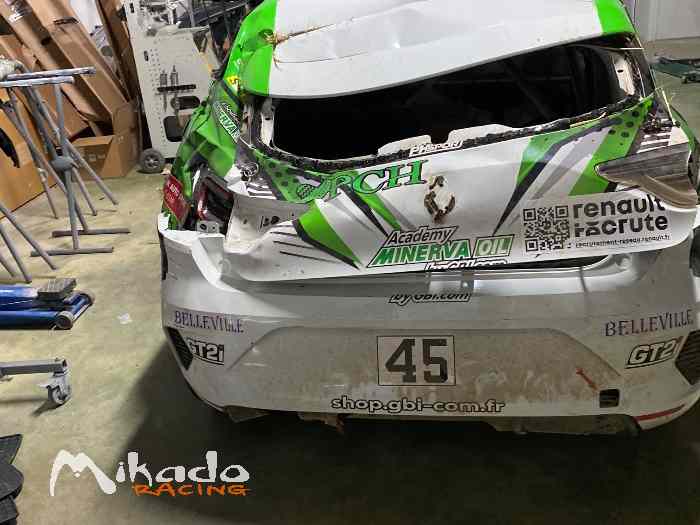 Clio RC5 accidenté 1