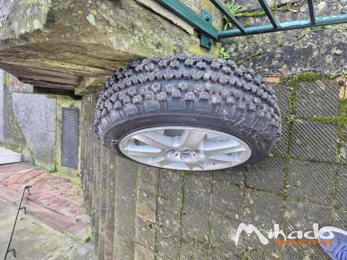 Jantes 16p bmw + pneus clouté Andross 3