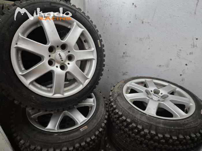 Jantes 16p bmw + pneus clouté Andross