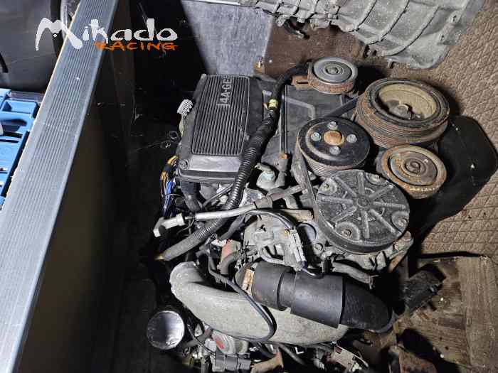 TOYOTA COROLLA AE86 Parts 4