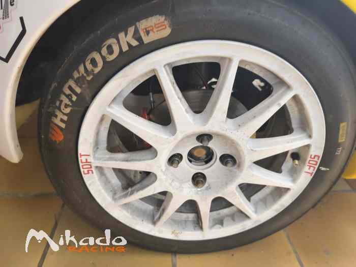 Pneu hankook 16 sur jantes speedline turini clio rs 0