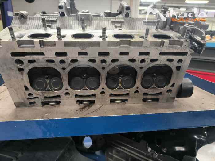 Culasse f4r toitot clio 2