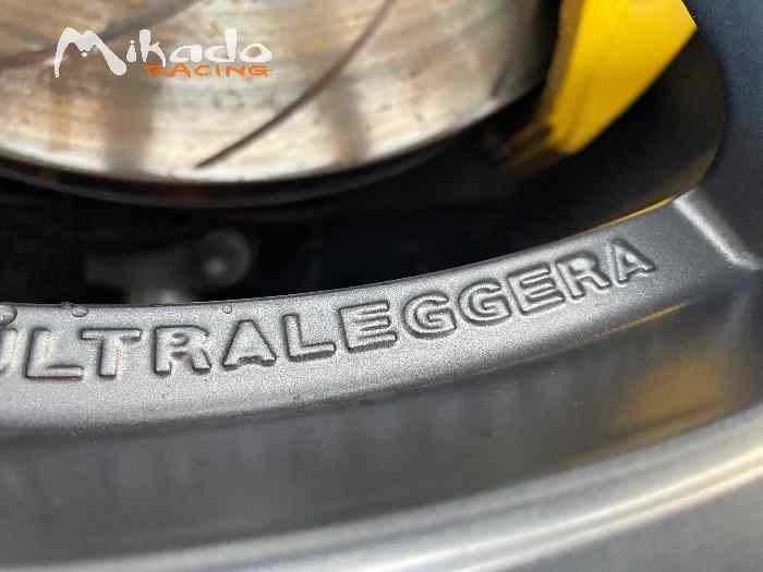 Jantes cayman Gt4 OZ racing ultra léger à 20 pouces 2