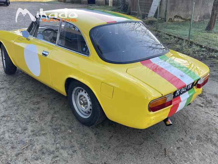 Alfa 2000 GT Bertone 1